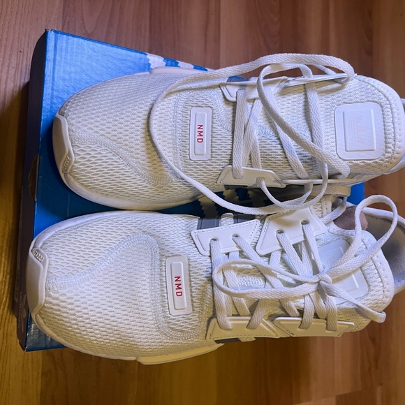 Adidas sneakers, size 8.5 or 8 1/2, color white gray tint - Picture 2 of 9